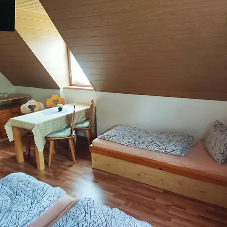 Lestiny Casa de hóspedes 3*